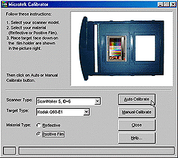 Posicione a foto e o cromo de calibração da Kodak nas bandejas e deixe o software DCR fazer o resto.