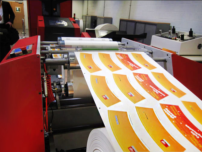 A Gráfica Cup4U utiliza a Digital Xeikon 3500 na produção dos seus copos de papel