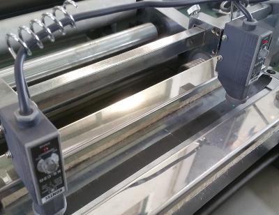 LabelFinish B320 - Máquinas de Corte com Facas Planas (Batida), Laminação, Perfuração (Tags) e Hot Stamping