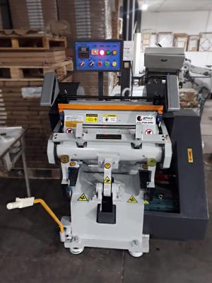 Máquina de Corte e Vinco PolyVinco